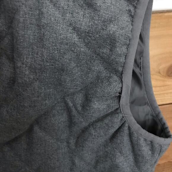 Old Navy Gray Quilted Vest - Picture 7 of 7